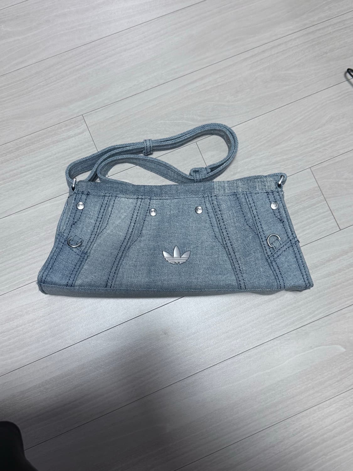 아디다스 데님 숄더백 상품이미지3