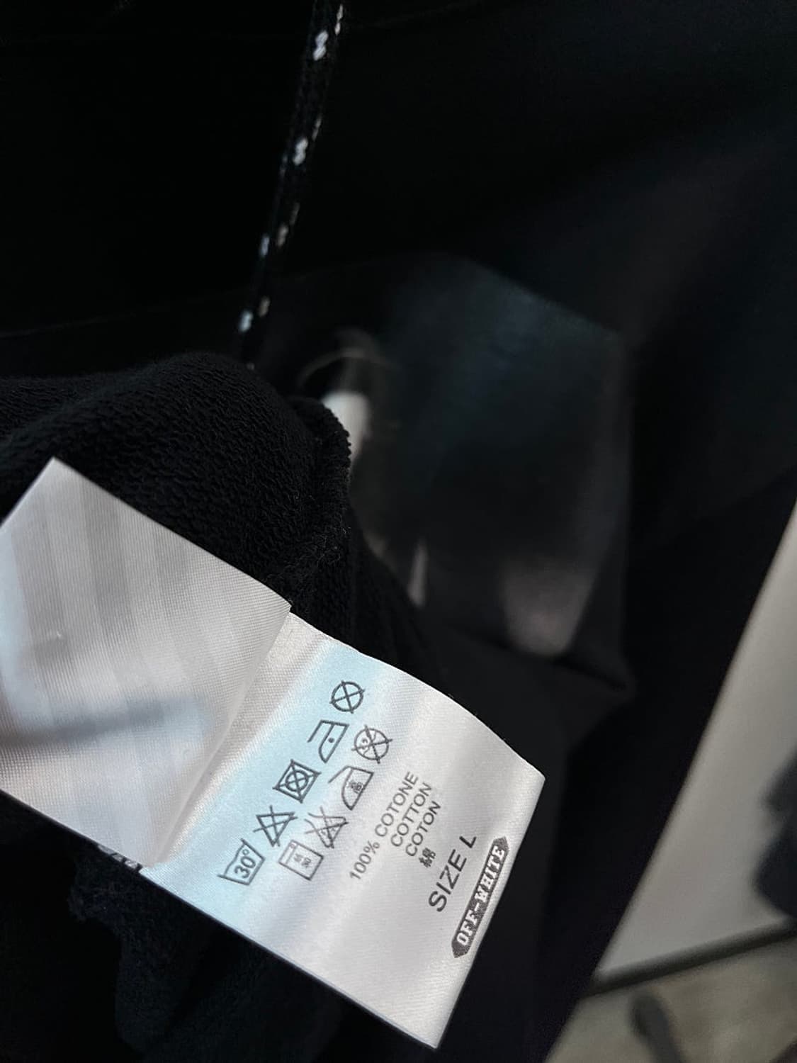 100-105) 오프화이트 카라바조 후드티  상품이미지9