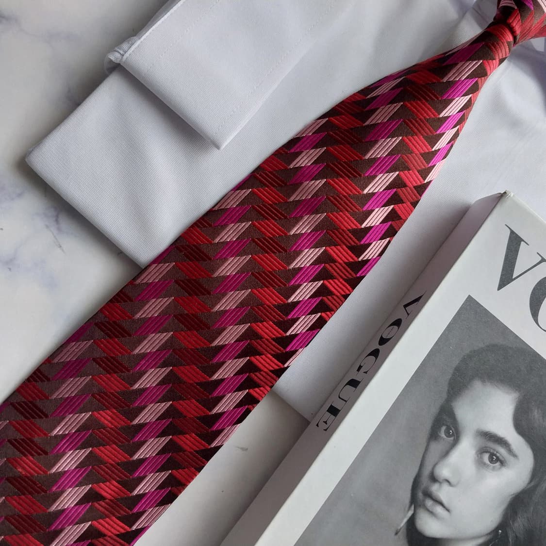 겐조 실크 핑크 기하 패턴 넥타이 9.3cm A+~A등급 K2520
 상품이미지6