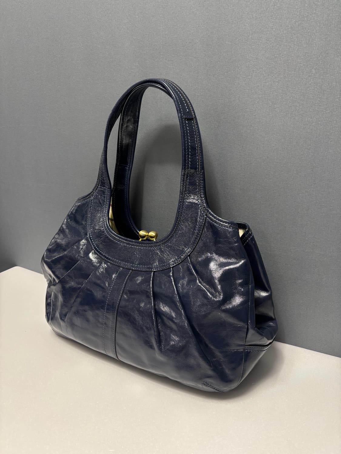 코치 쉘 에나멜 숄더백 상품이미지2