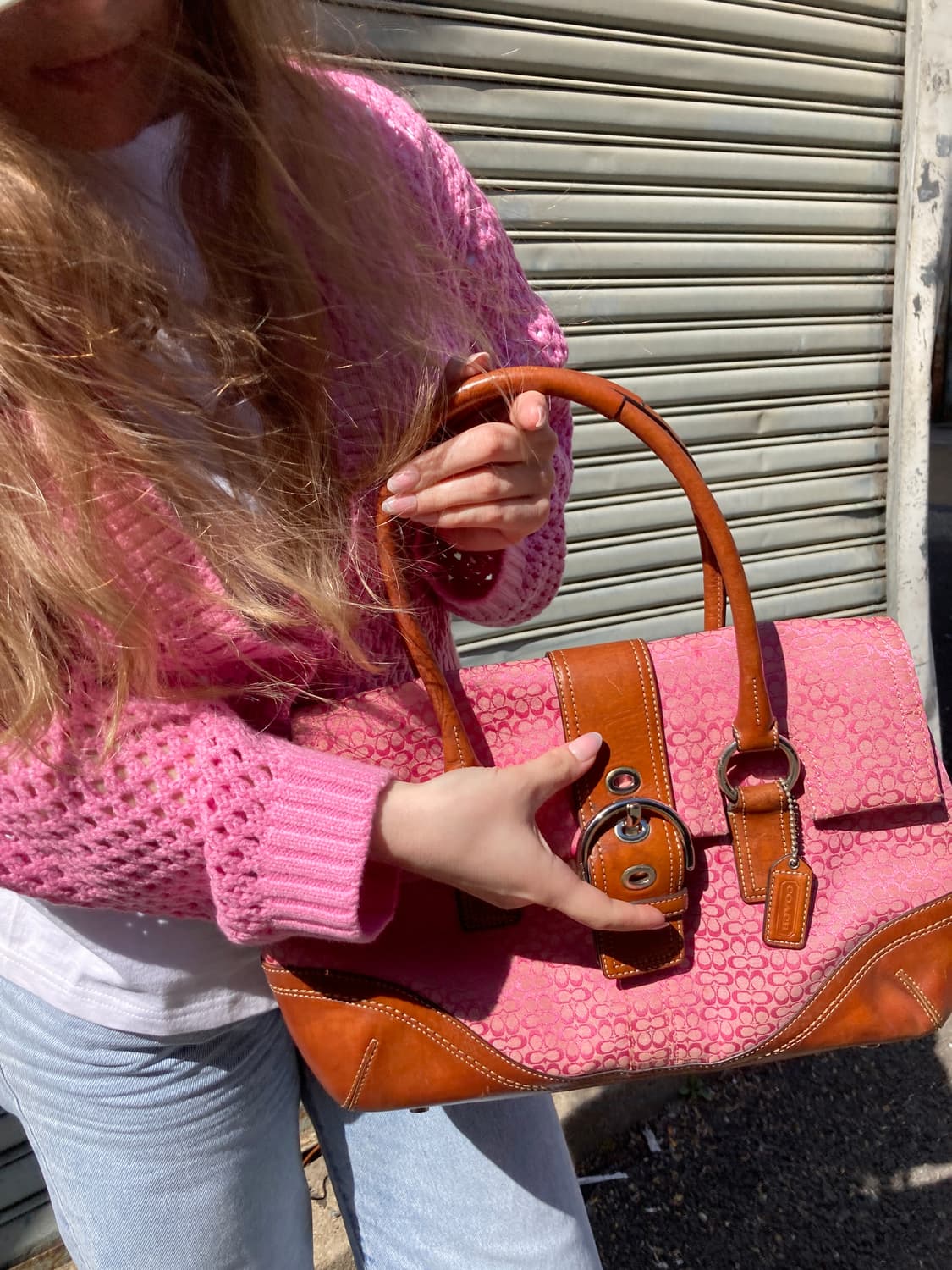 Coach 핑크 자가드 숄더백 상품이미지1