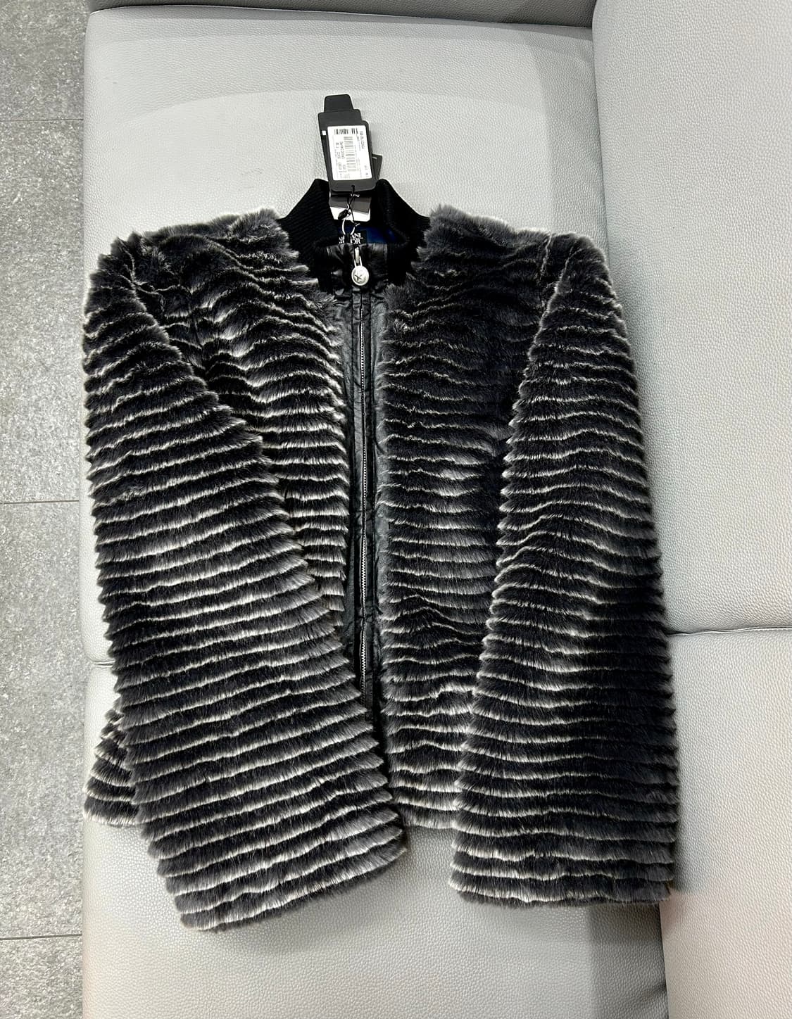 아르마니 여성 퍼 자켓(16세/성인44가능) 상품이미지1