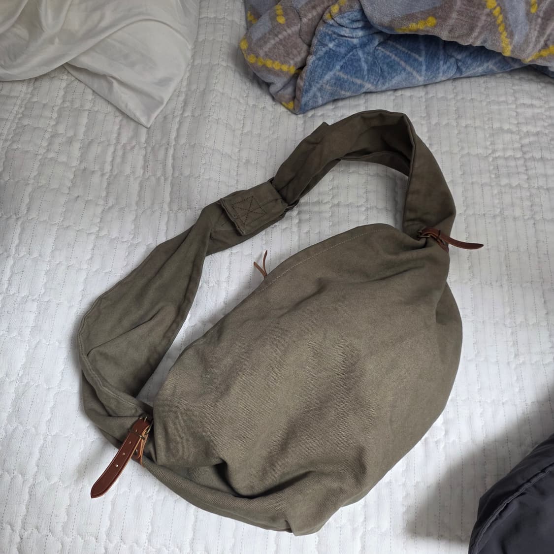 캐피탈 호보백 호버백 카키 상품이미지2