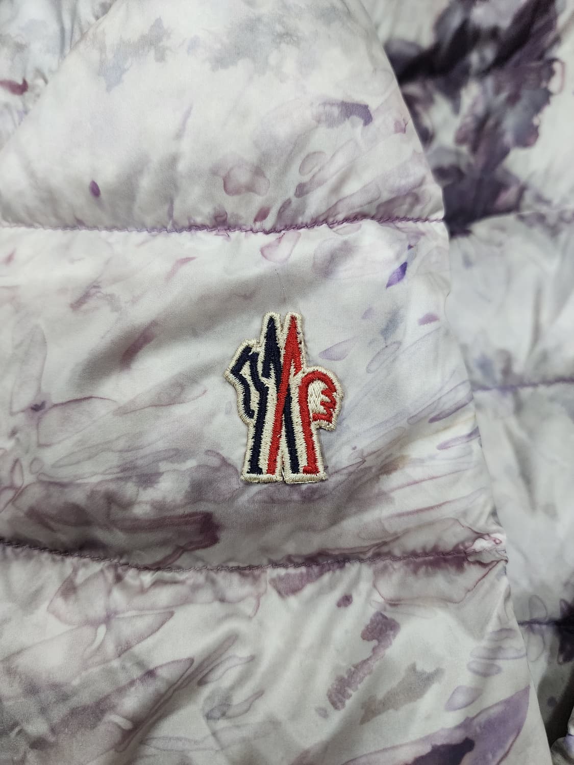 몽클레어 리브스 타이다이 구스 다운 후드 경량 패딩 3 상품이미지7