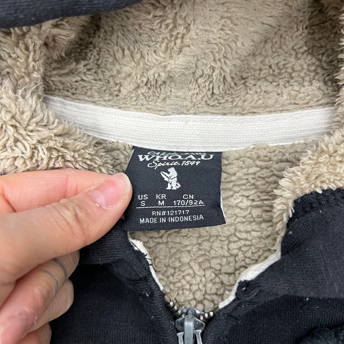 착샷O 후아유 양털 후드집업 상품이미지2