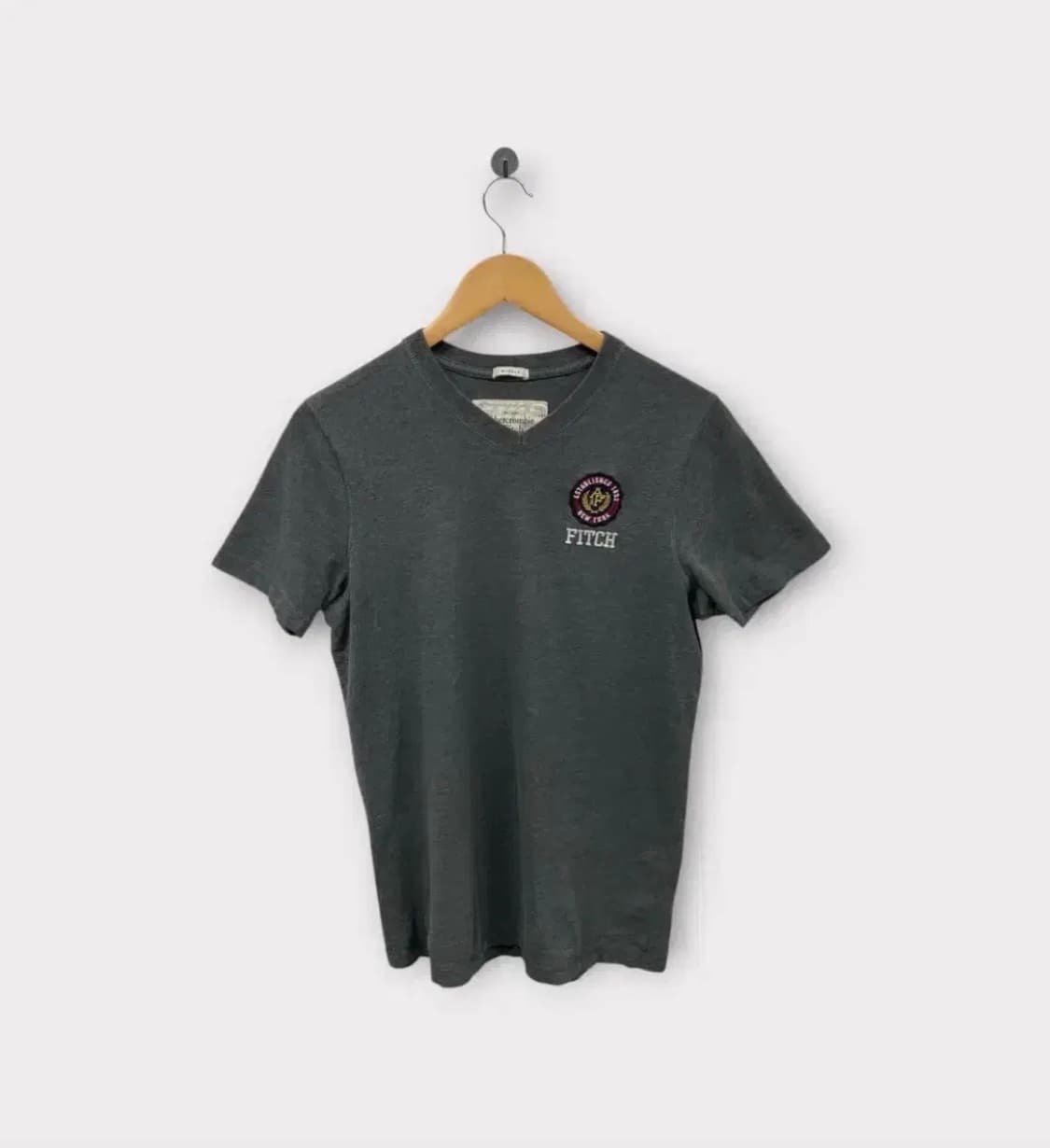 아베크롬비 A&F 브이넥 반팔 티셔츠 M 상품이미지1