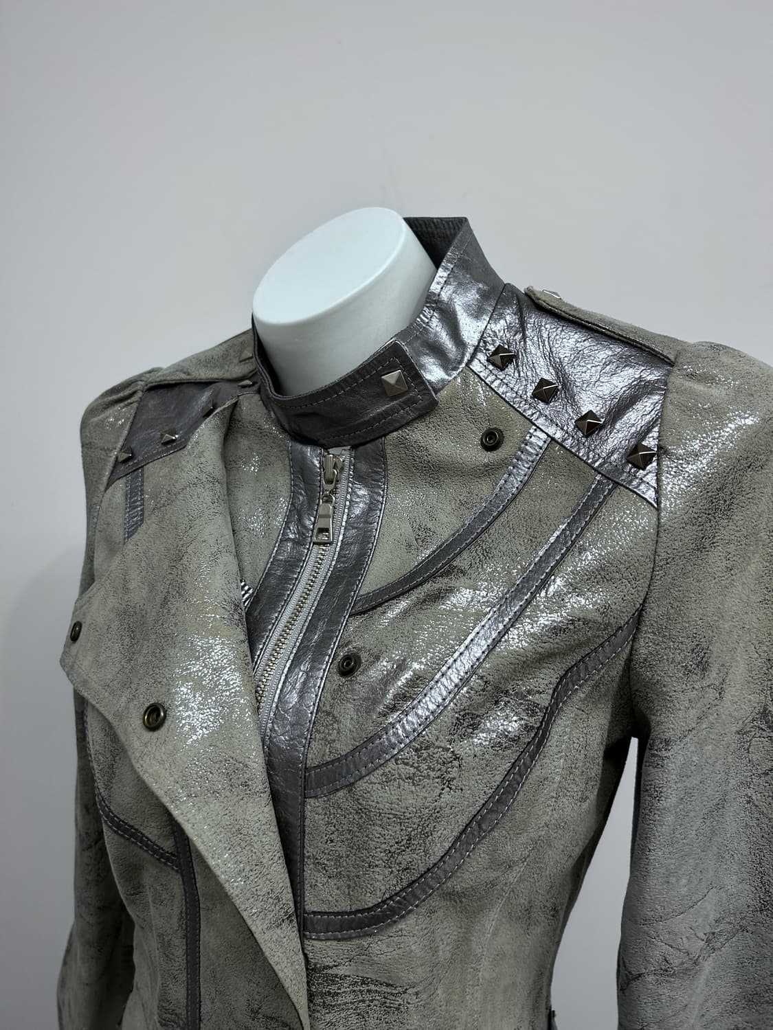 실버 글리터 사선 스터드 자켓 상품이미지4