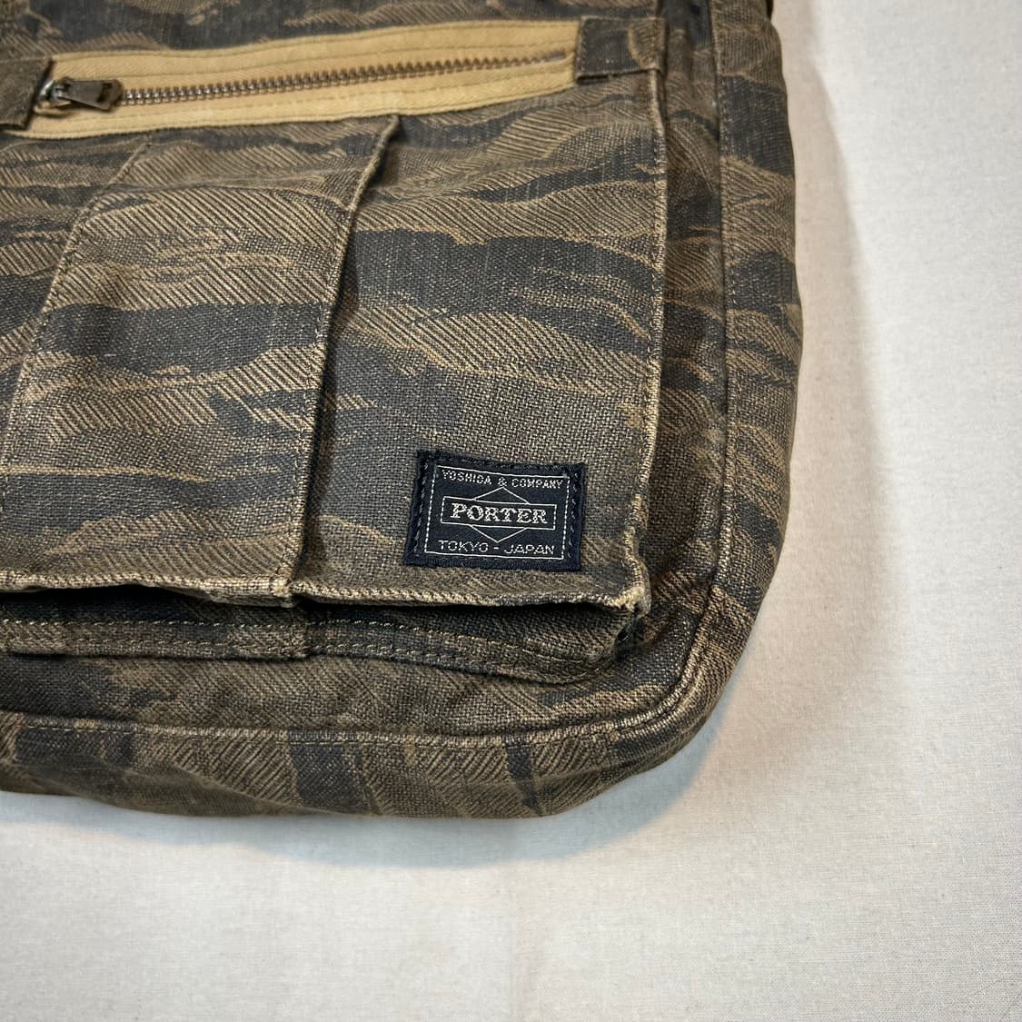 요시다 포터 타이거 카모 숄더백 크로스백 70주년 한정판 P81 상품이미지2