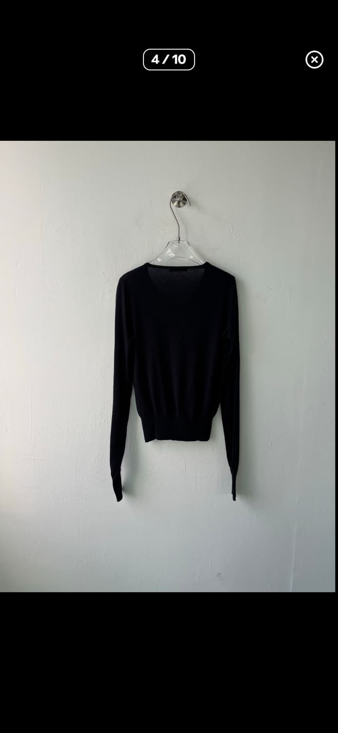 Prada 90s extra fine V-neck 상품이미지4