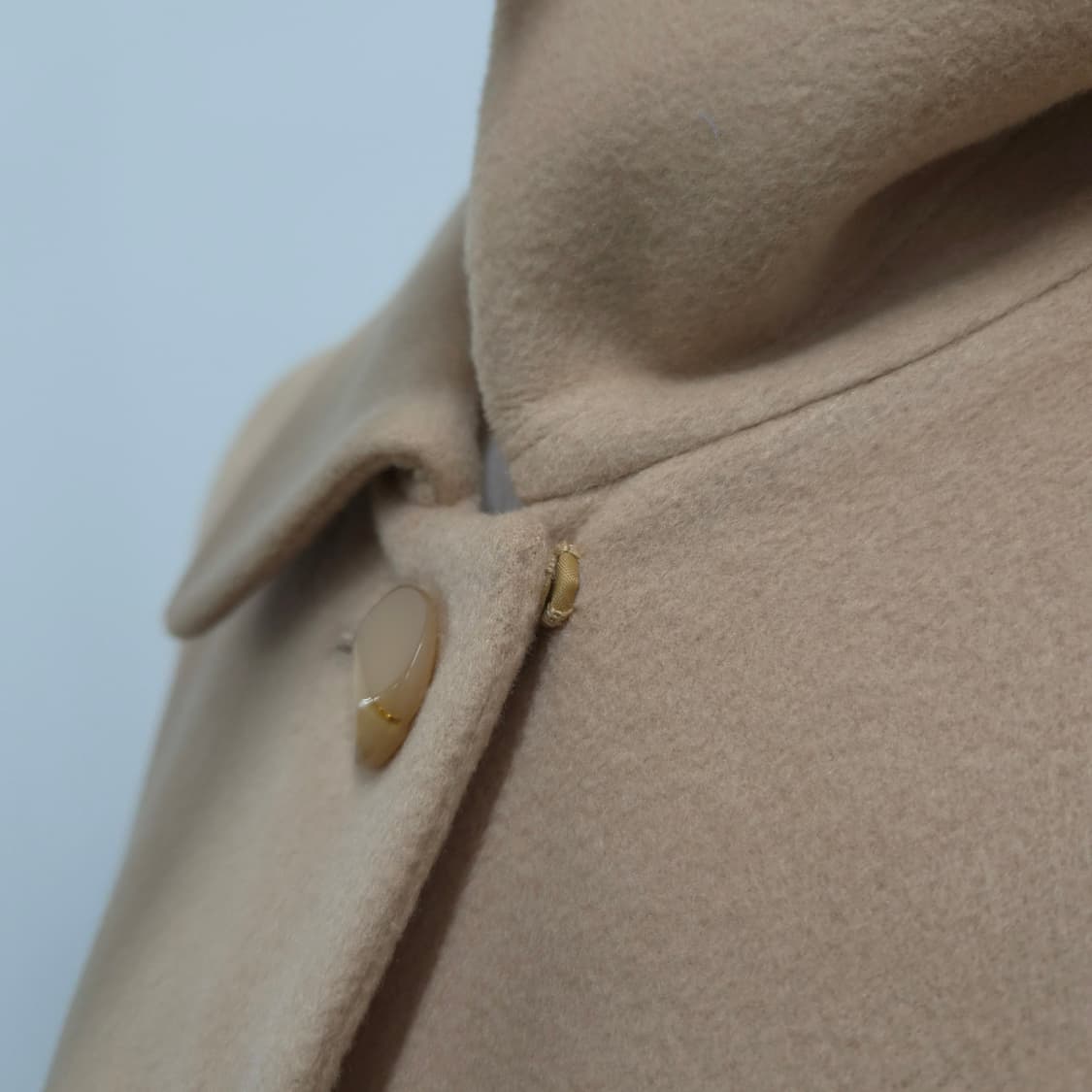 울100 베이지 라운드카라 클래식 롱코트  상품이미지7