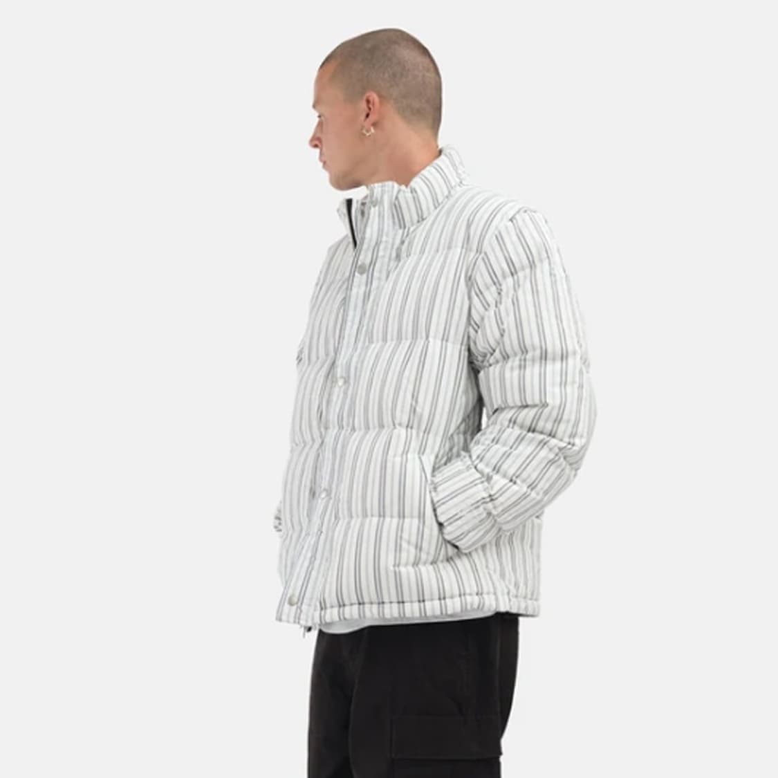 스투시 스트라이프 다운 패딩 상품이미지1