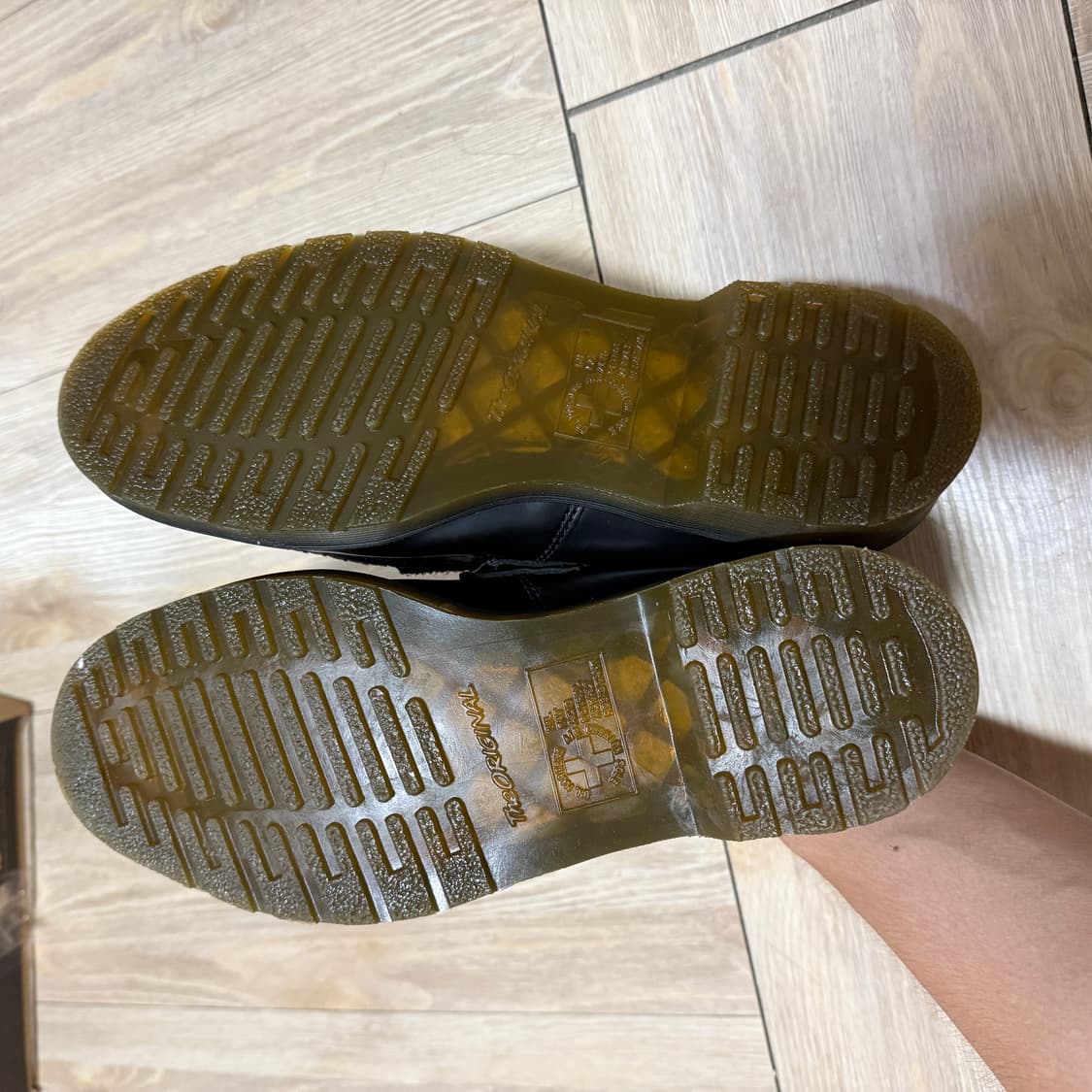 uk6,250) 129,000원 닥터마틴 아드리안 블랙 새상품급 상품이미지5