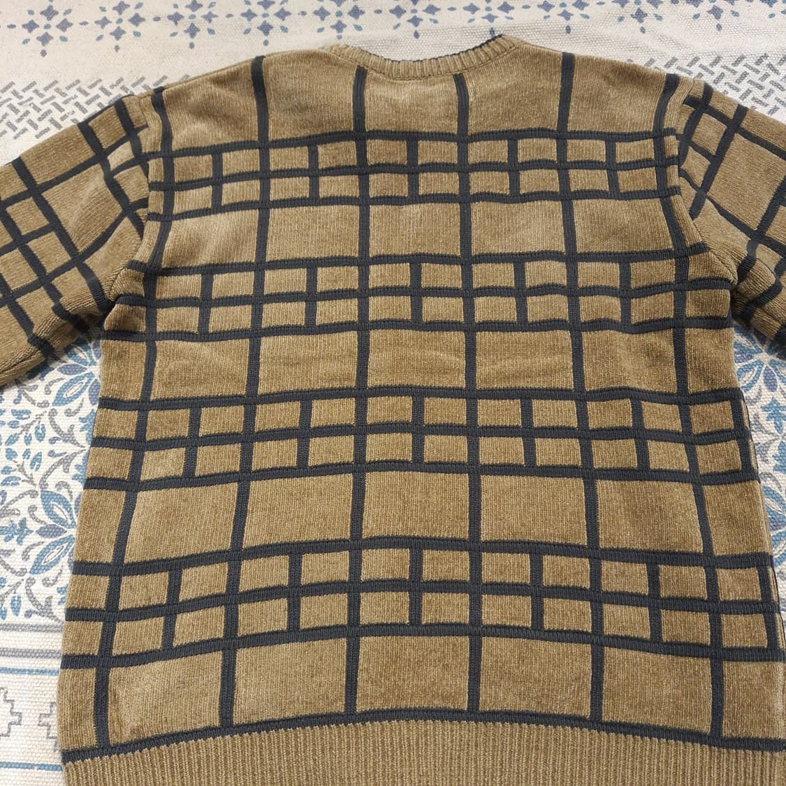 BILLY 베이지 그레이 스퀘어 패턴 아메카지 라운드넥 니트 L 상품이미지8