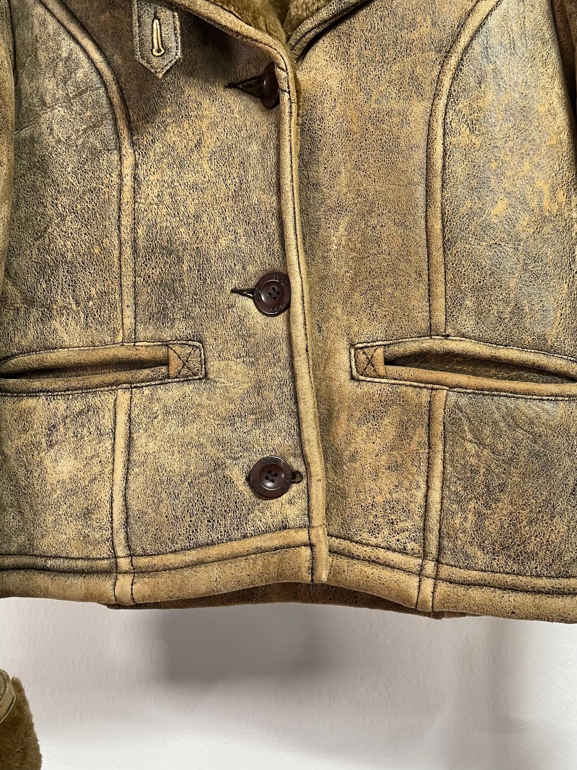 UGG 어그 우먼스 쉽스킨 워싱 무스탕 자켓 (on.462) 상품이미지5