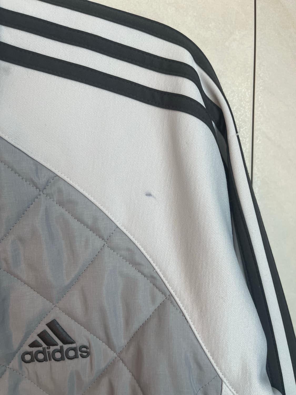 아디다스 퀄팅 자켓 져지 그레이 (100) 상품이미지5