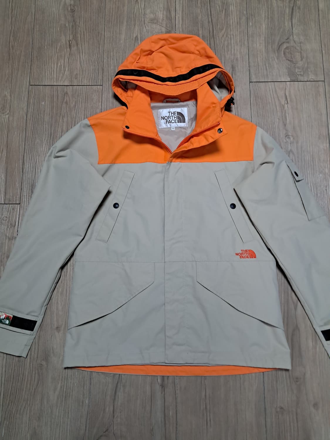 노스페이스 바람막이 S 상품이미지1