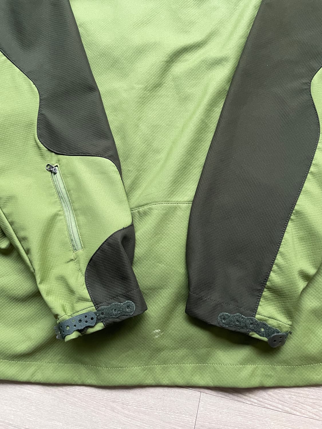 파타고니아 화이트 스모크 자켓 그린  상품이미지8