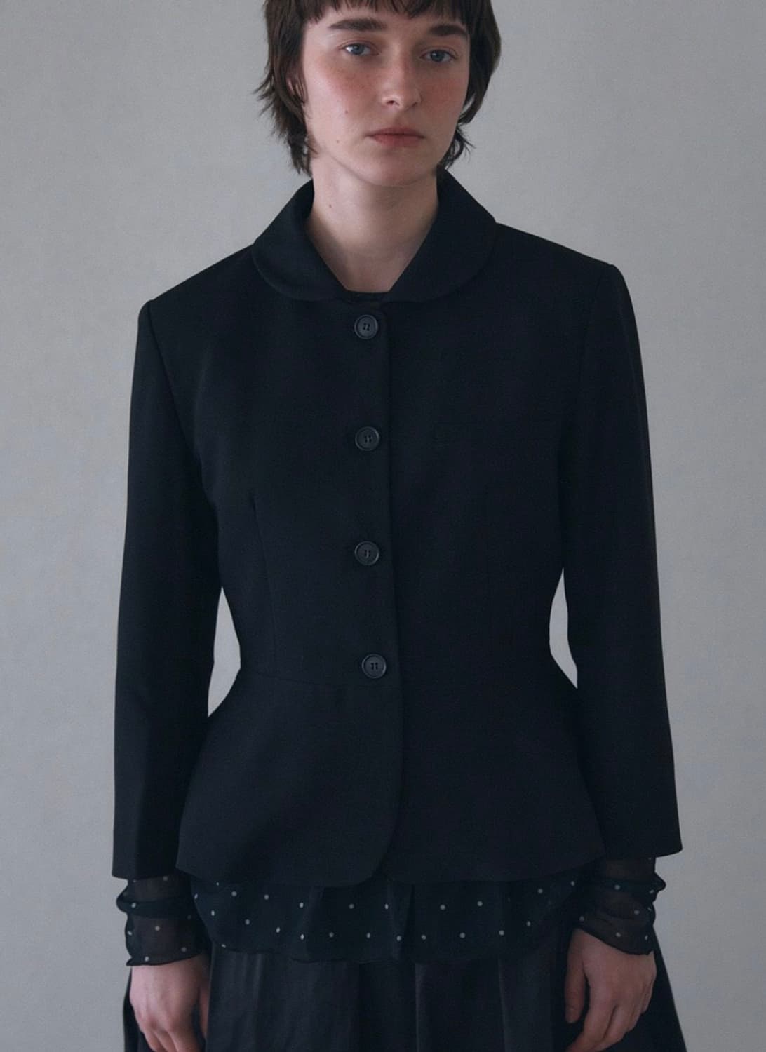 바니쉬먼트 자켓 Round collar flare jacket_black 상품이미지1