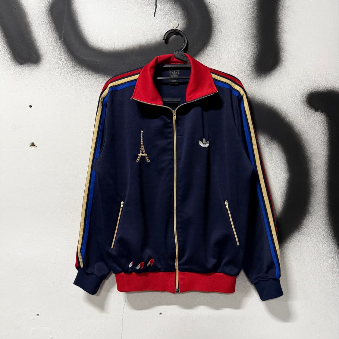 아디다스 우먼스 파이어버드 프랑스 파리 빅 프린팅 올드스쿨 집업 져지 상품이미지1