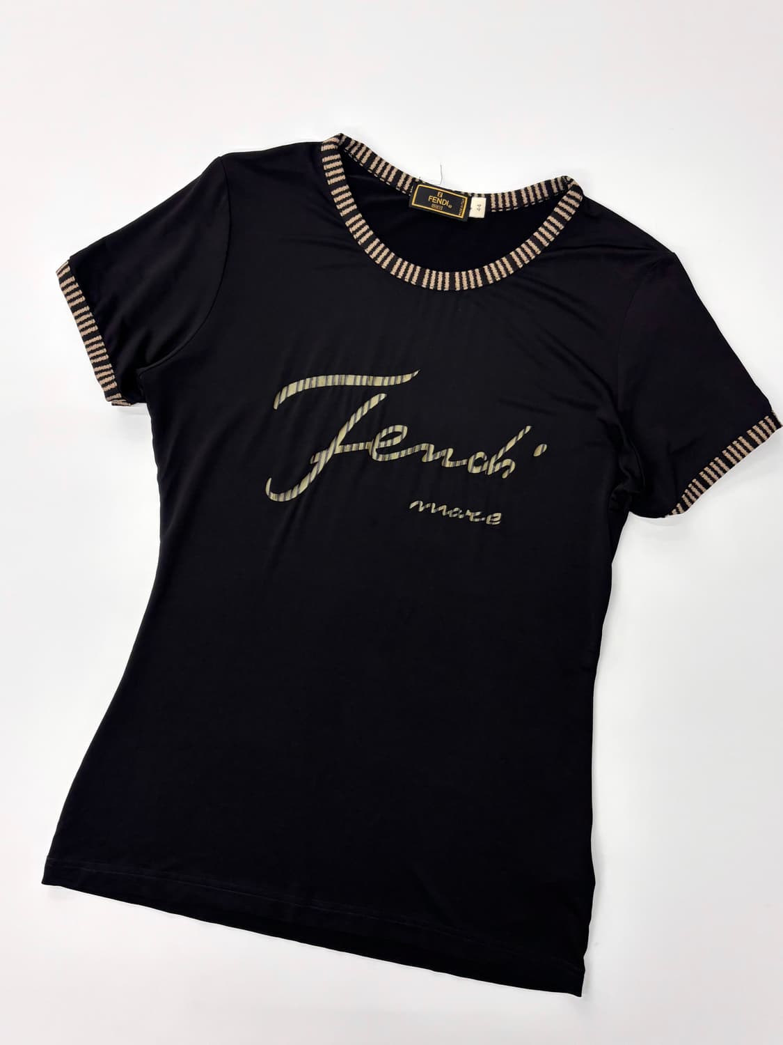 Fendi 펜디 블랙 레이온 로고 반팔  상품이미지5