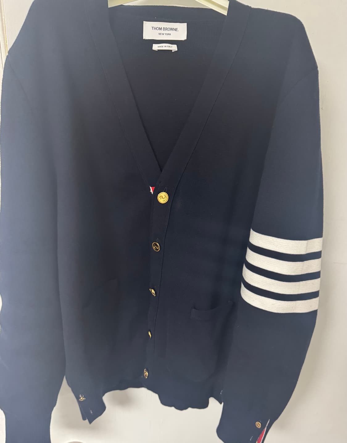톰브라운 밀라노 스티치 금장 가디건 네이비 4사이즈 상품이미지2
