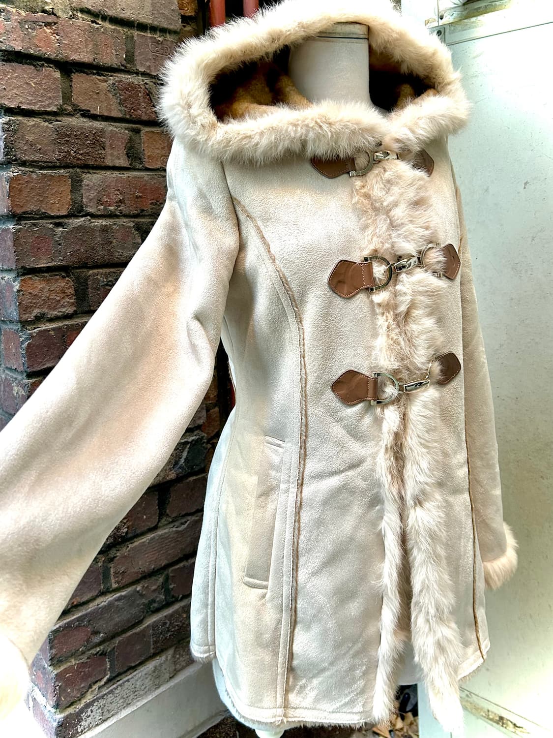 *rare design* 2000s 라떼갸루 모리걸 버클 퍼 코트 상품이미지1