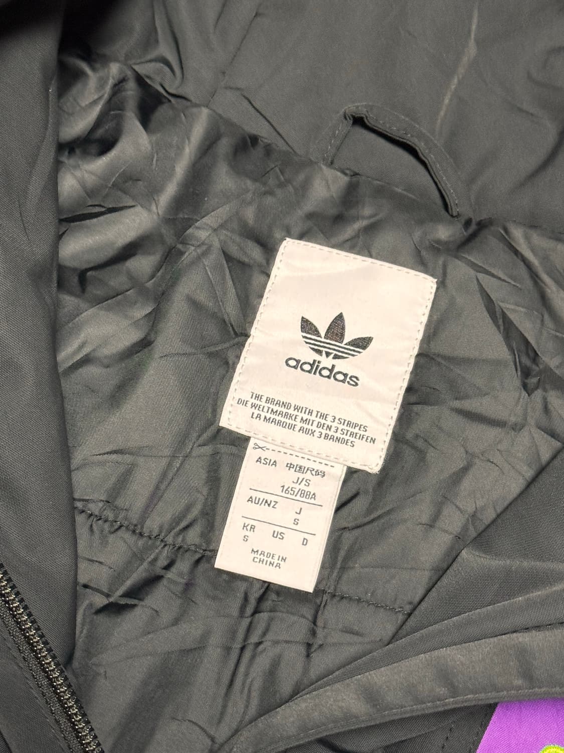 아디다스 일본판 블랙 퍼플 그린 패딩 후드 자켓 상품이미지6