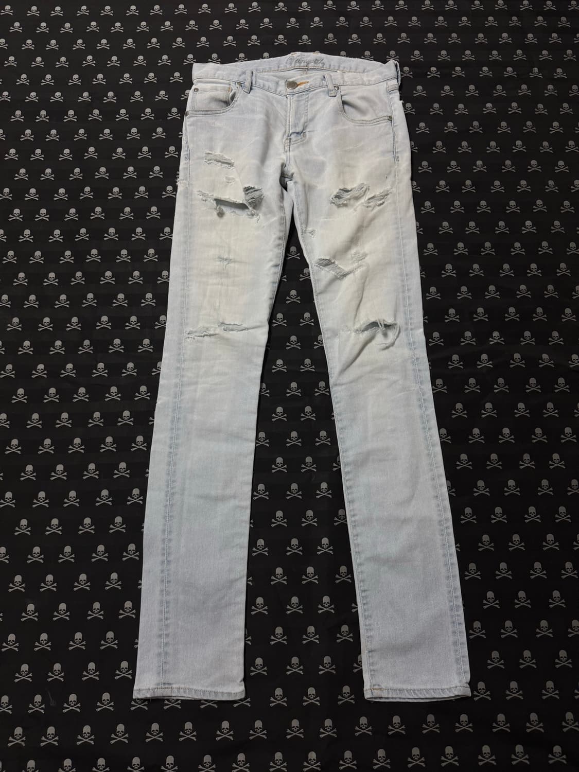 “Vanquish” distress damage jean 상품이미지1