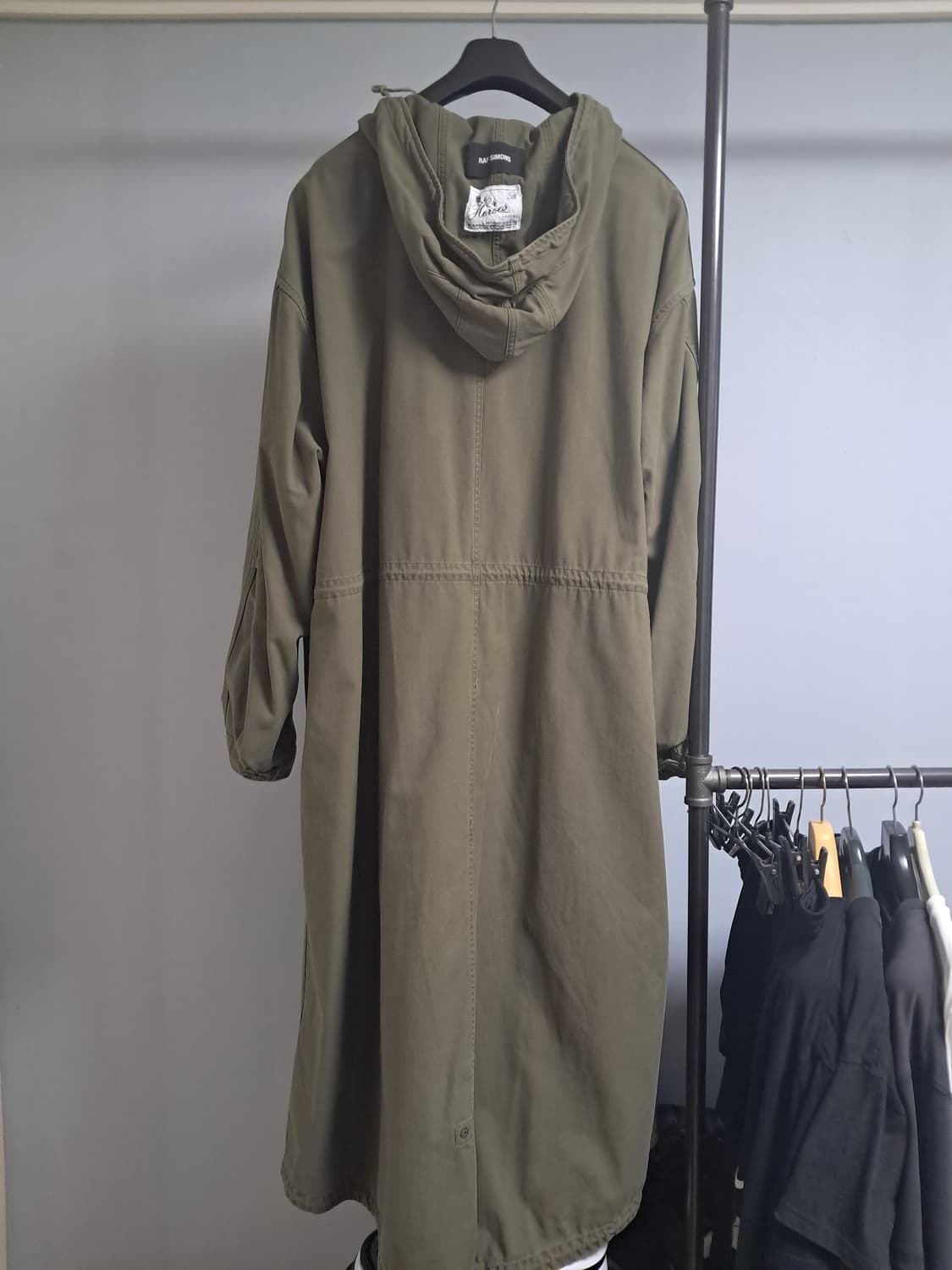 라프시몬스 19fw 런웨이 롱파카 상품이미지3