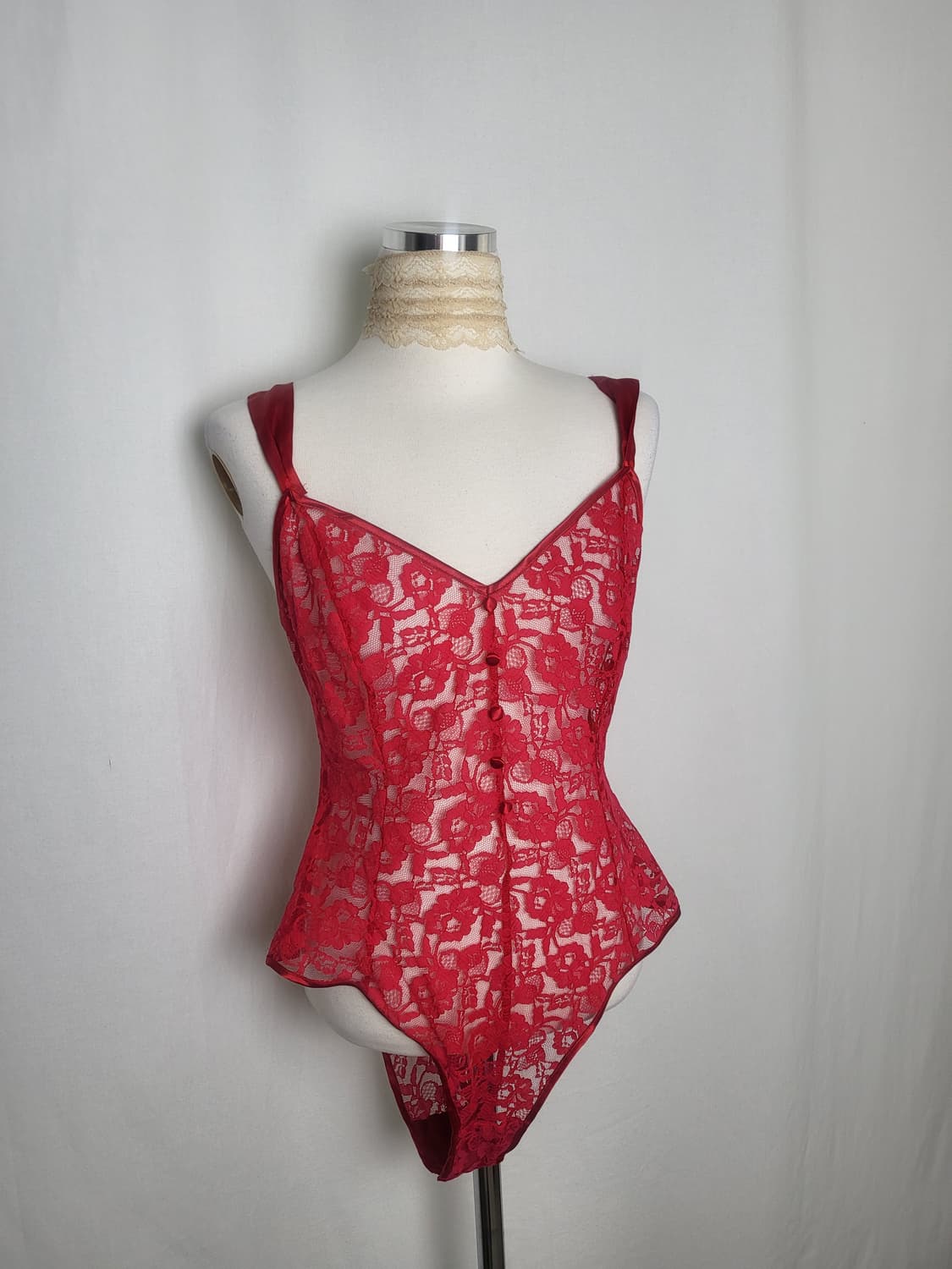 빈티지 레드 레이스 바디수트 상품이미지1