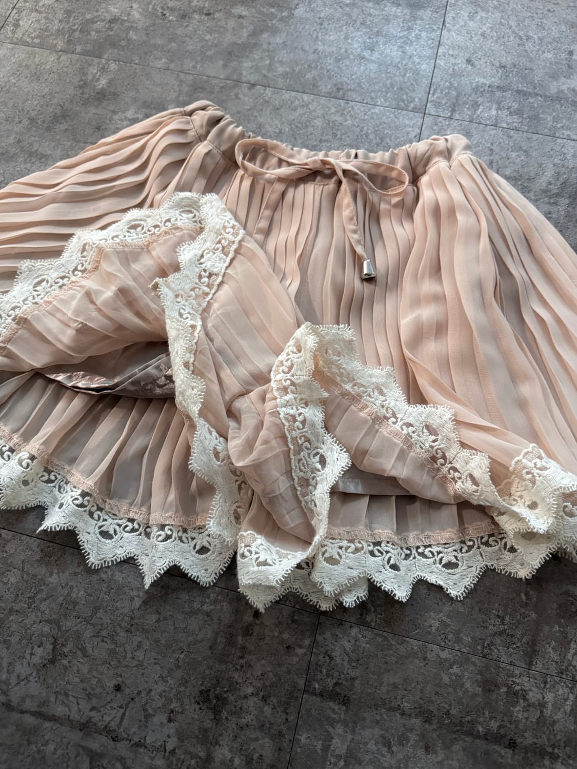 플리츠 레이스 트림 쇼츠 상품이미지4