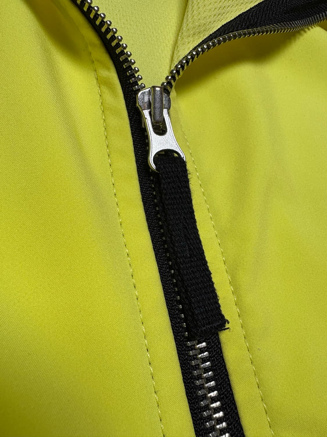 스톤아일랜드 라이트 소프트쉘 자켓 상품이미지4