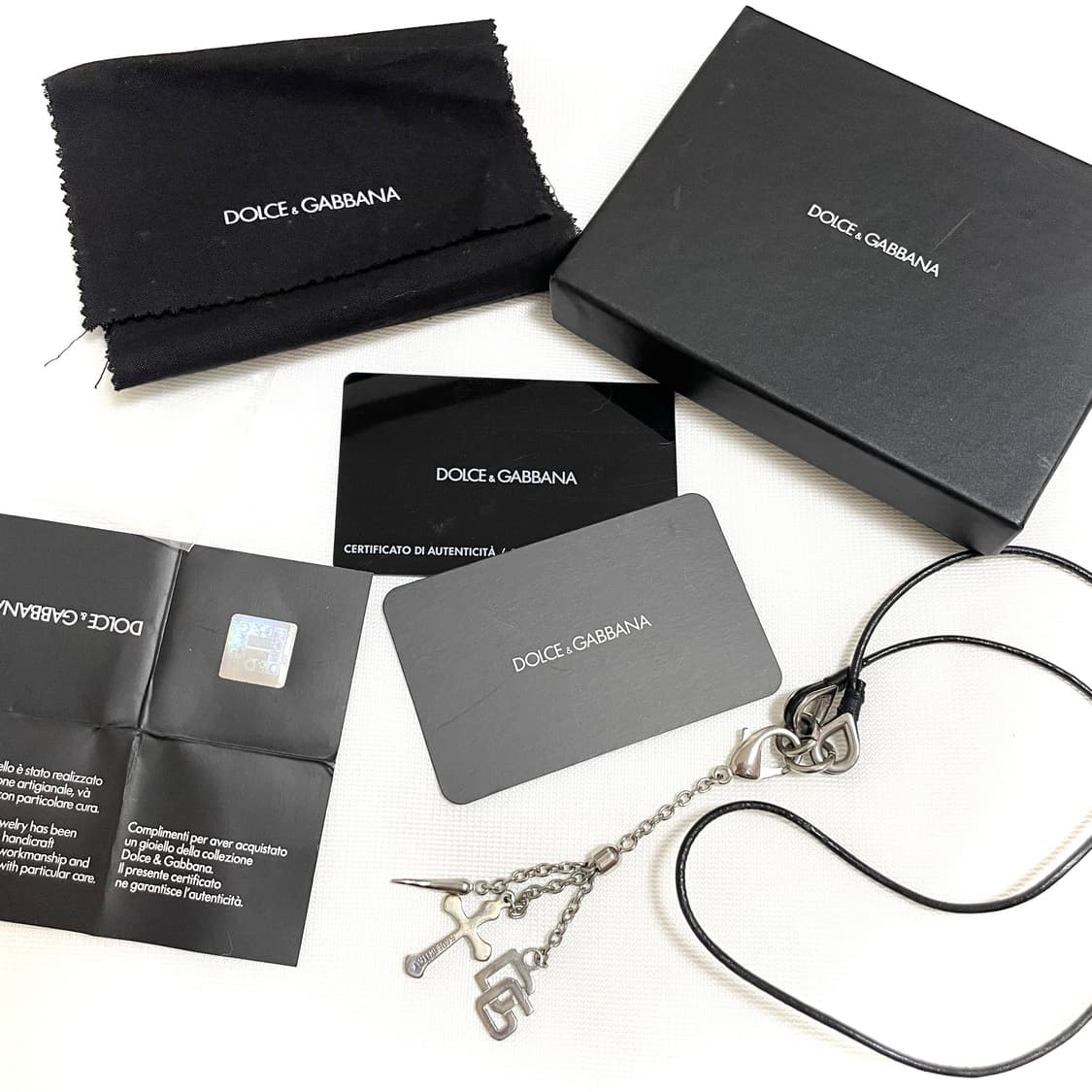 Dolce & Gabbana 돌체앤가바나 쓰리피스 상아 팬던트 목걸이 상품이미지1
