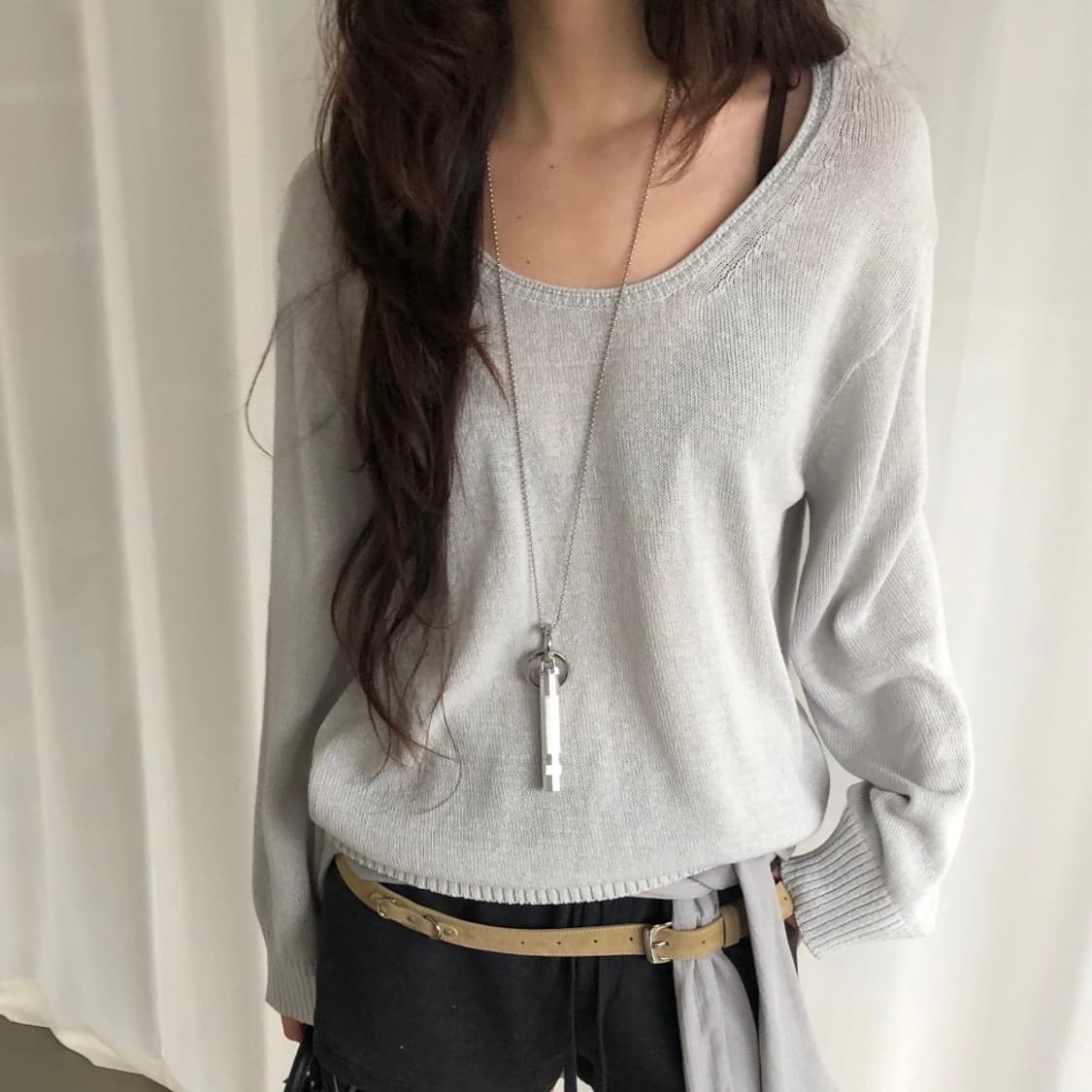 (새상품) 딥 U넥 봄 니트 DEEP U NECK KNIT 상품이미지2