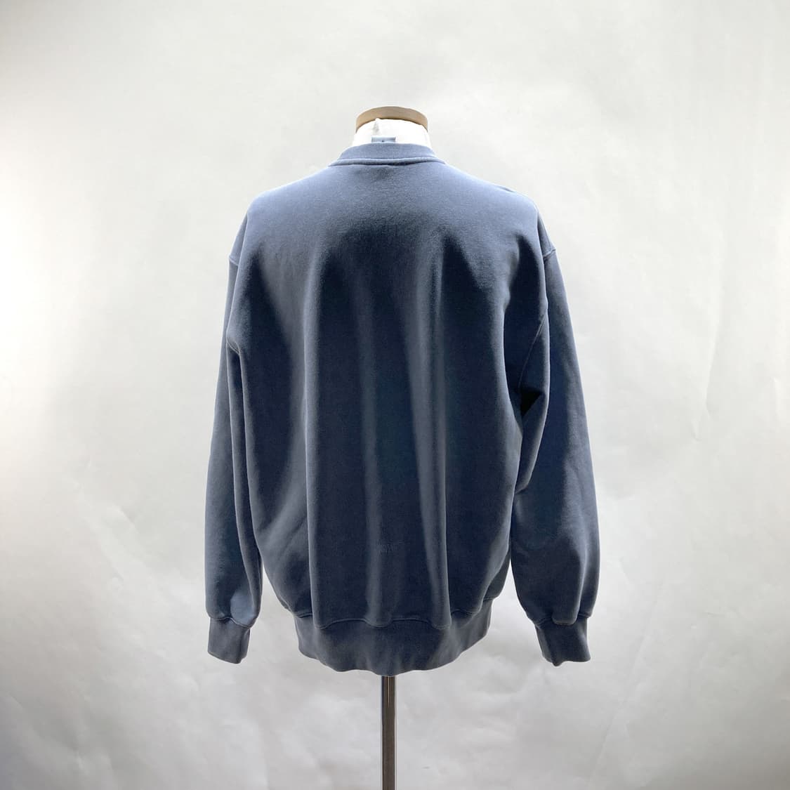 어반디타입 공용 워싱맨투맨 블루 오버핏 S  상품이미지3