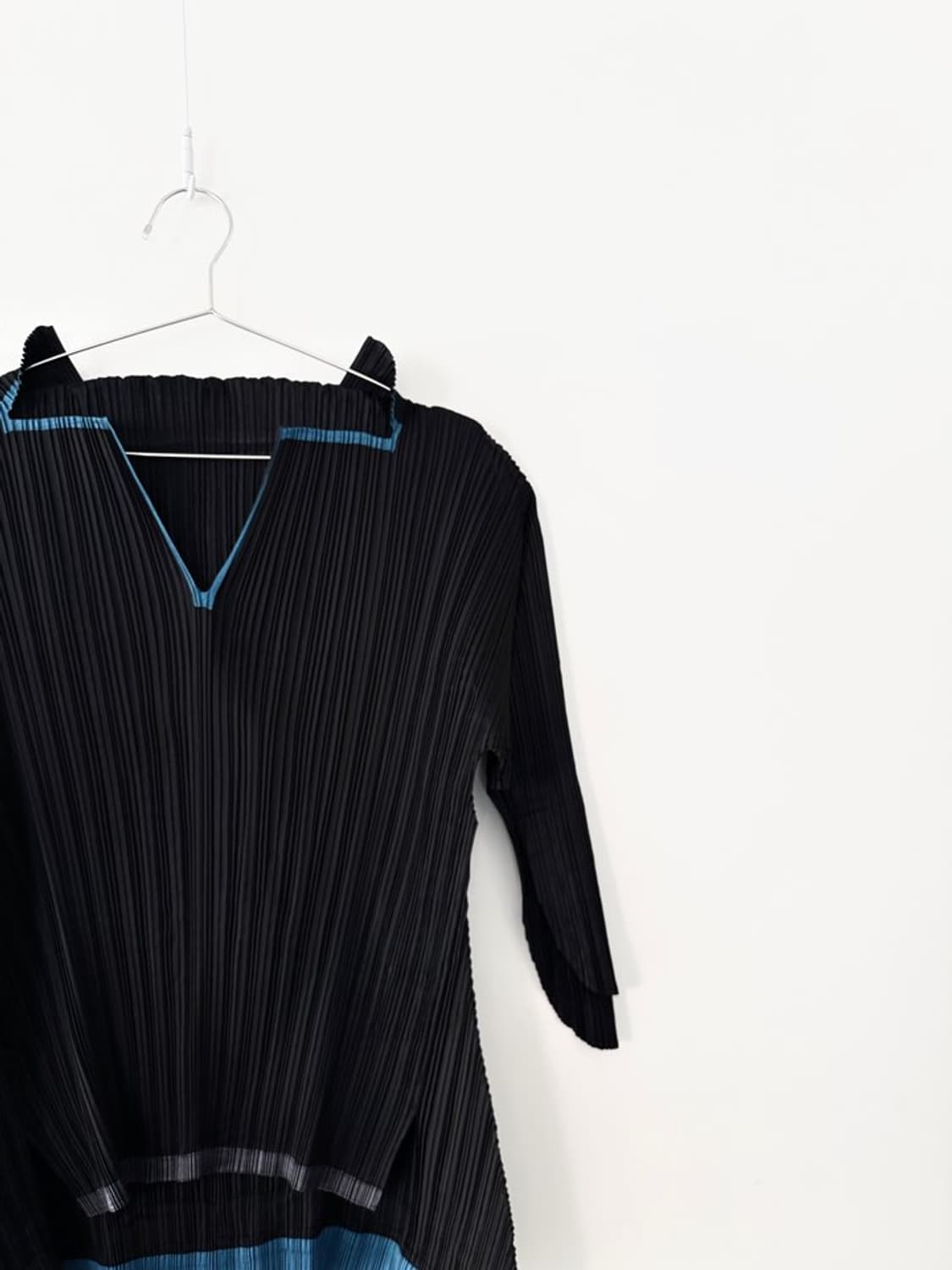 PLEATS MODE ET Asymmetric cut pleats top 상품이미지4