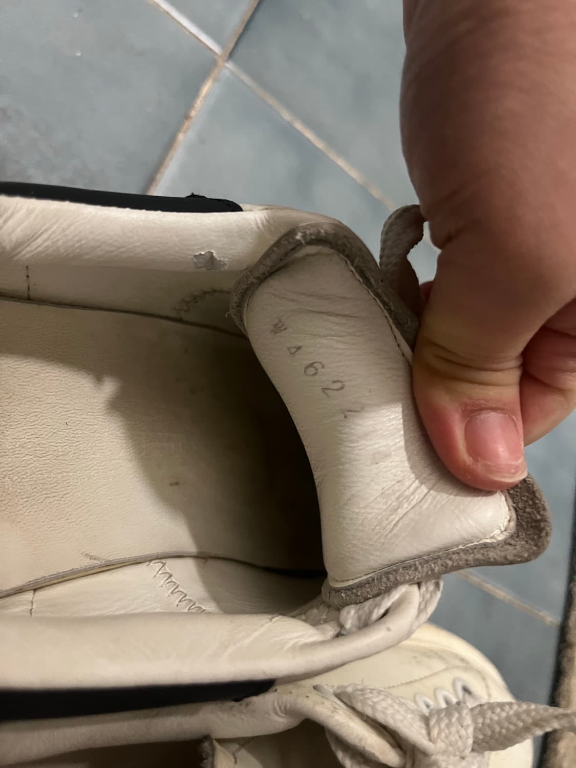 알렉산더 맥퀸 오버솔 스니커즈 화이트 상품이미지4