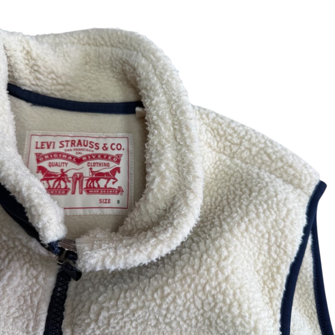 리바이스 후리스 조끼 상품이미지2