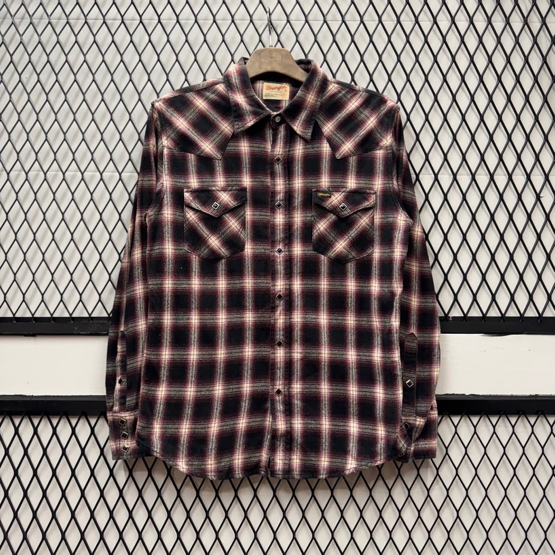 랭글러 웨스턴 셔츠 체크 패턴 다이아몬드 버튼 포인트 레드 블랙 상품이미지1