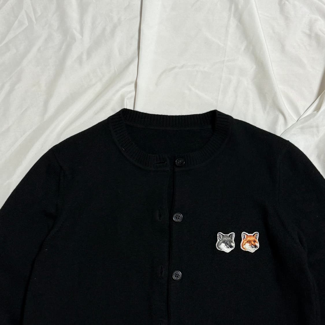 [XS] 메종키츠네 여성 더블 폭스 헤드 패치 가디건 상품이미지2