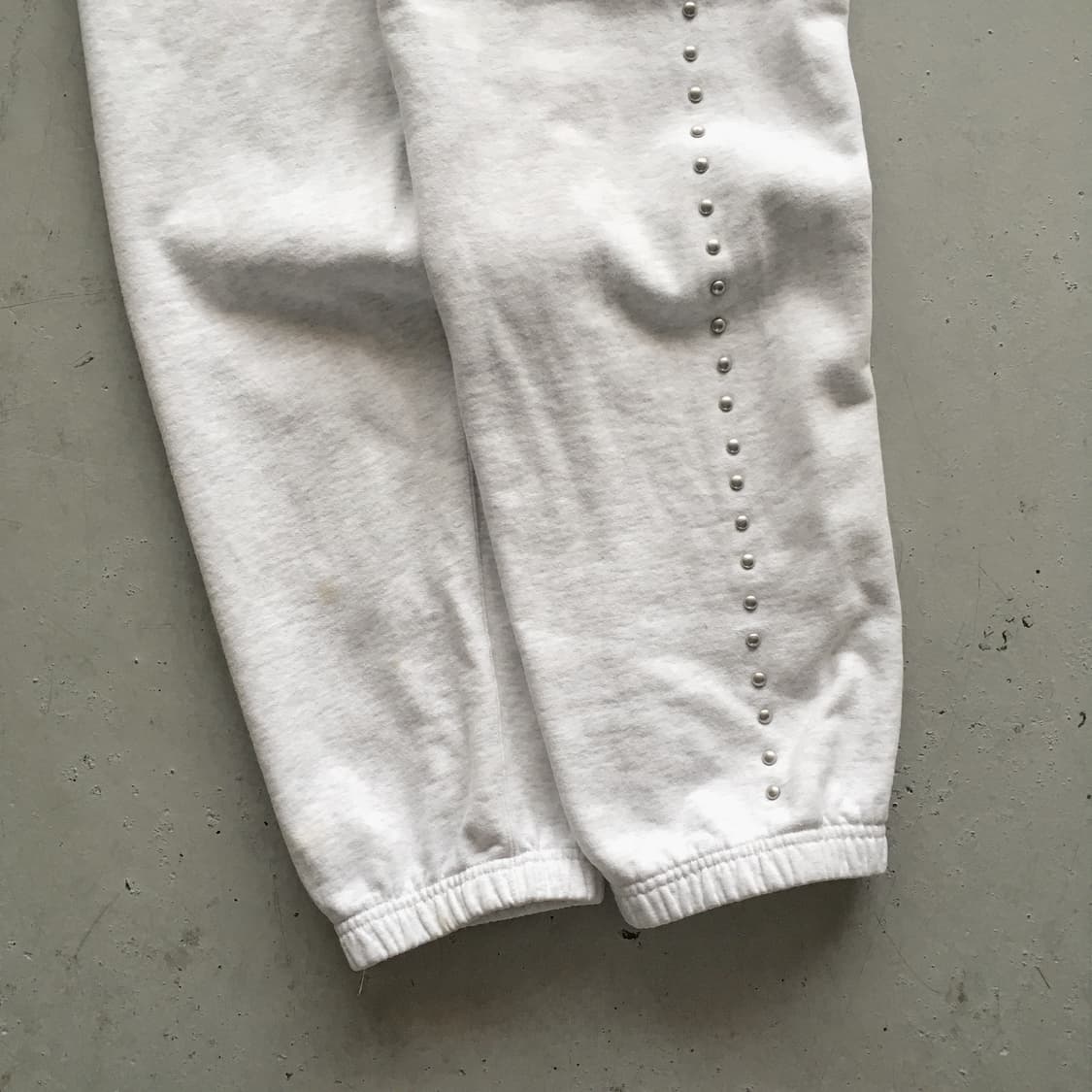 2018FW  Supreme Studded Sweat Pants 상품이미지3