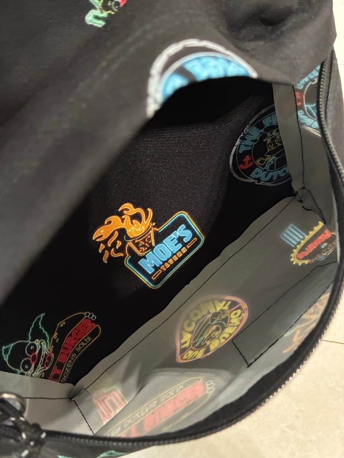 이스트백*심슨 콜라보 백팩 상품이미지5