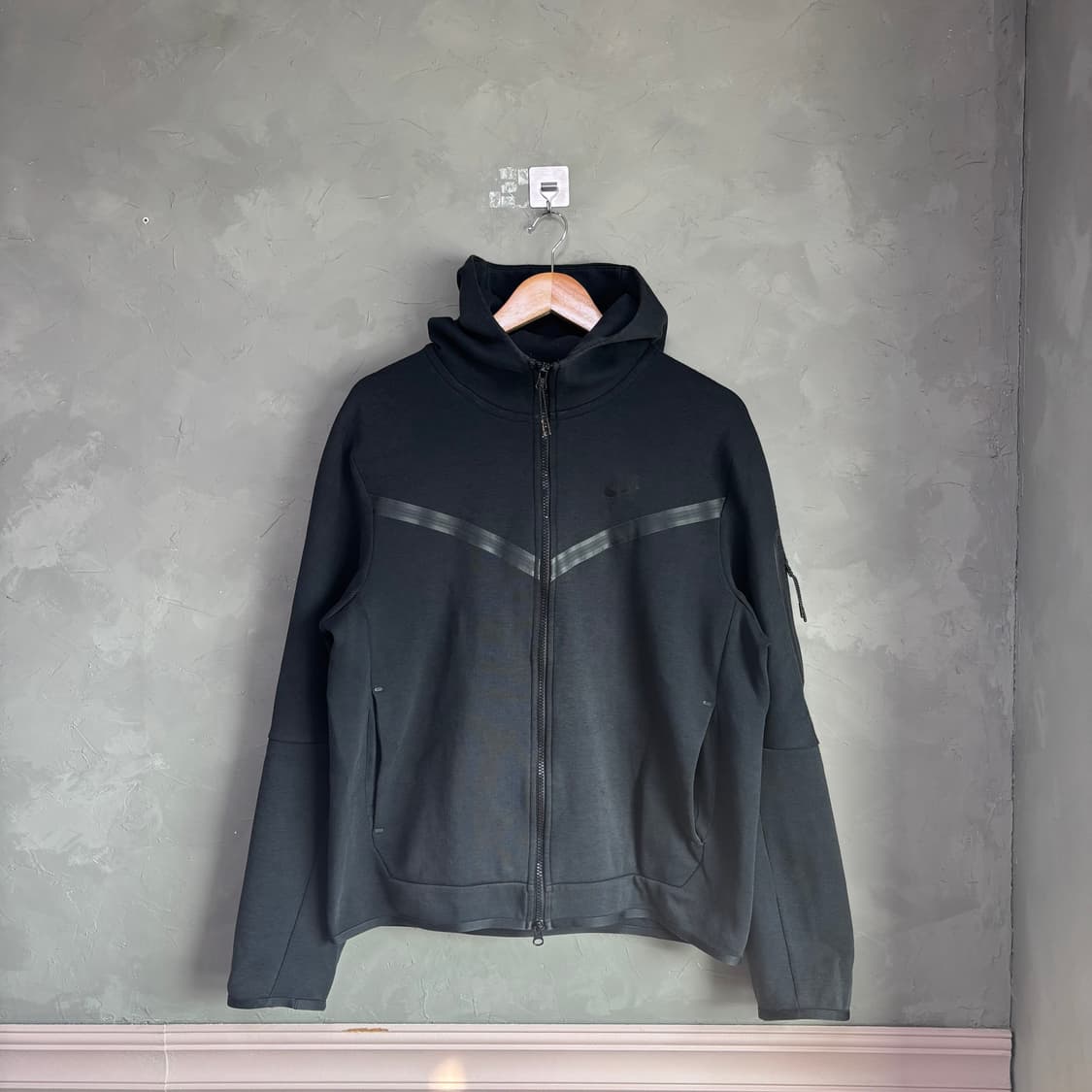 나이키 테크팩 후드집업 블랙 상품이미지1