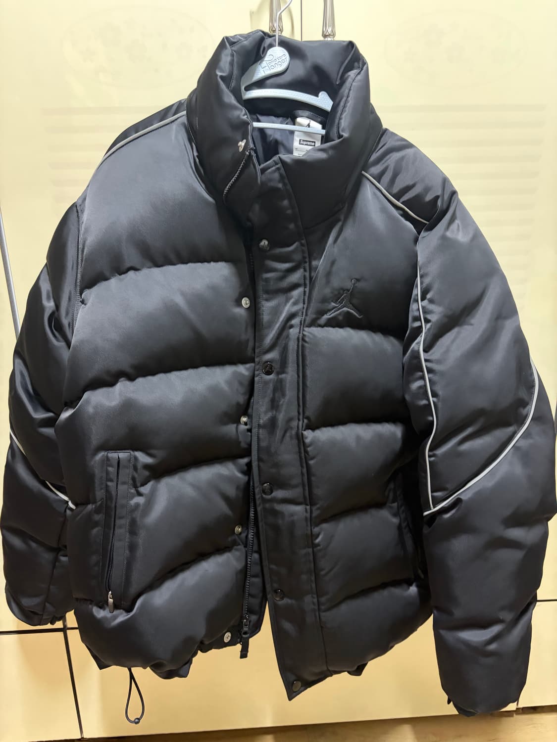 슈프림x조던 퍼퍼 자켓 블랙 m사이즈 상품이미지4