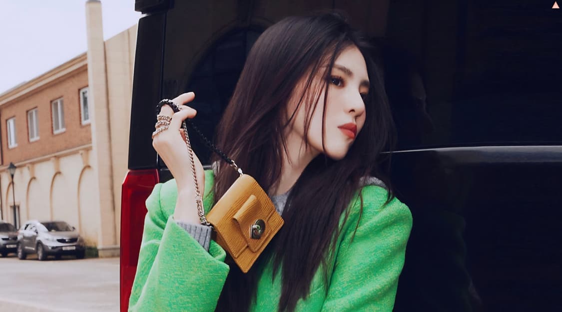 한소희 착용 럭키슈에뜨 그린 울 더블자켓 36사이즈 상품이미지1