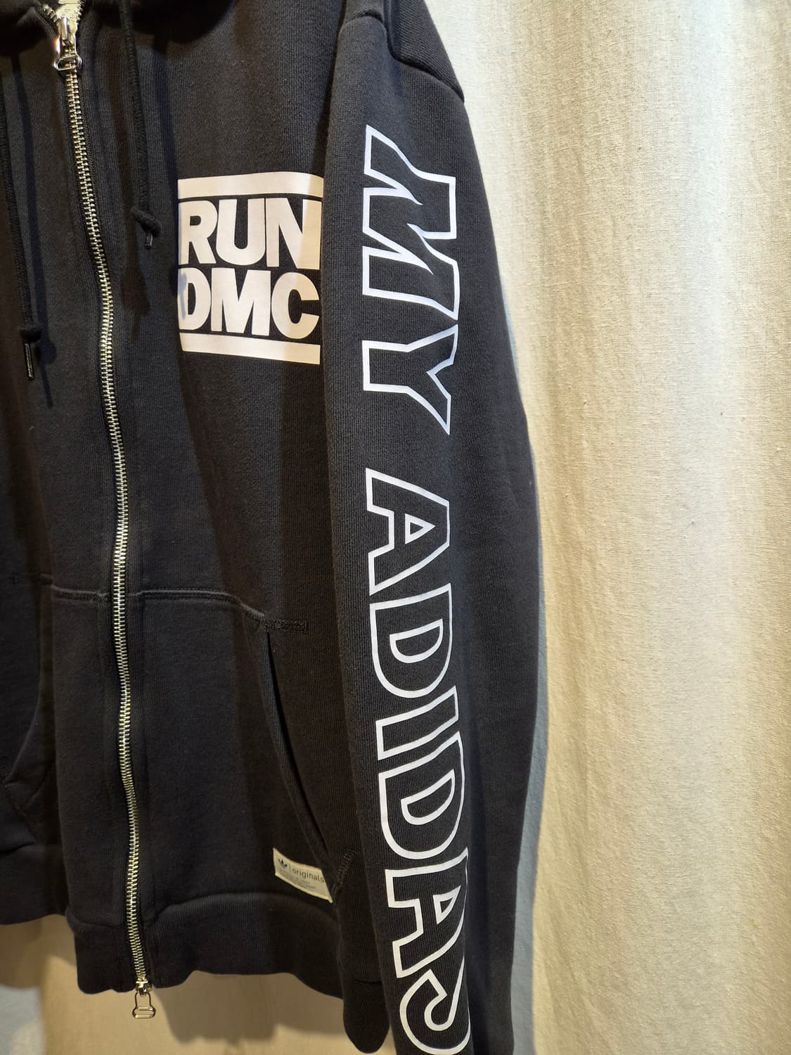 아디다스 런 디엠씨 한정판 후드 집업 상품이미지4