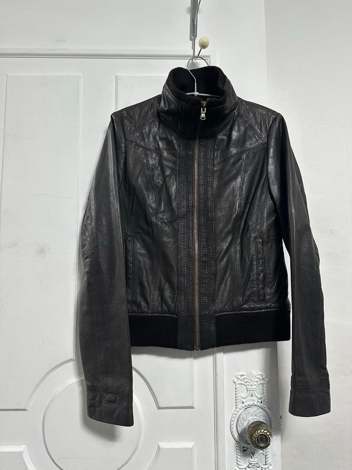 블랙리벳 하이넥 레더 자켓 상품이미지1