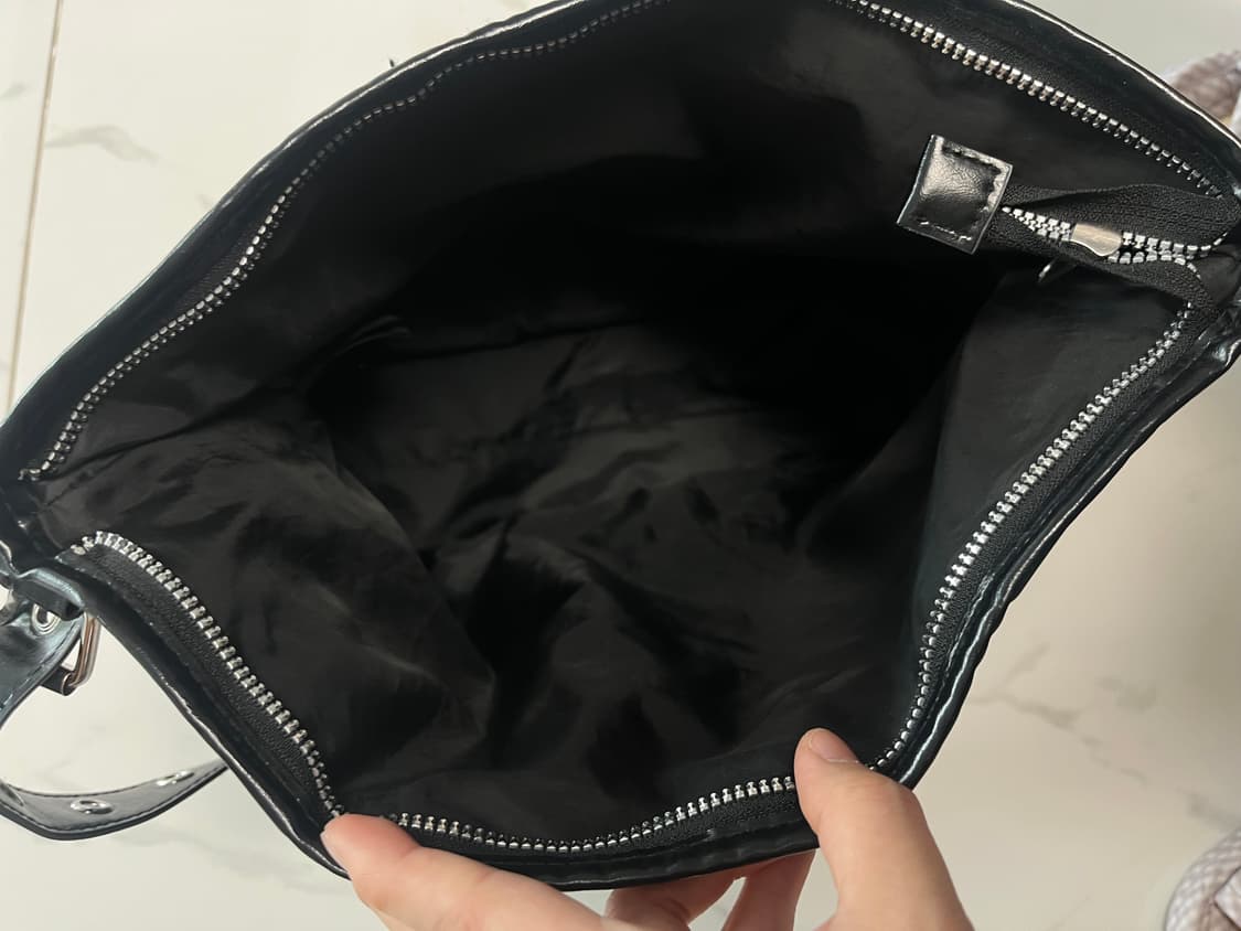 H&M 코티드 크로스 바디백 블랙 상품이미지6