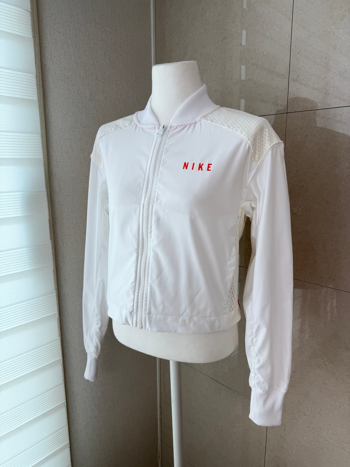 나이키 화이트 블루종 바람막이 자켓 S 상품이미지2
