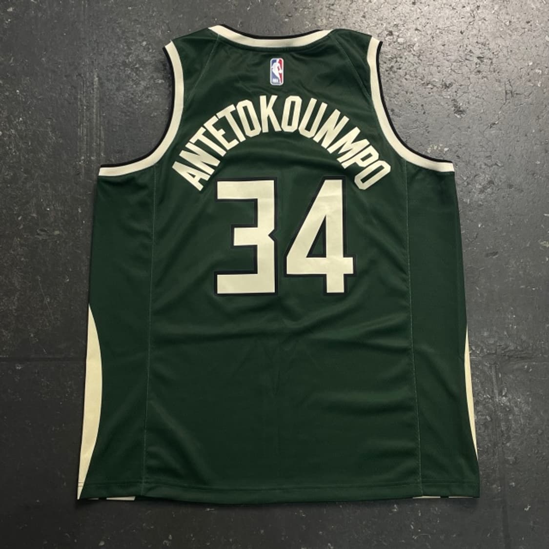 100 나이키 X NBA 아데토쿤보 밀워키 벅스 유니폼  상품이미지6